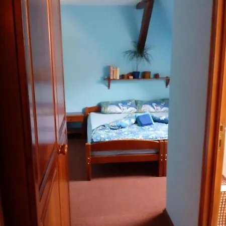 Hajovna U Dubu Gæstehus Karlštejn